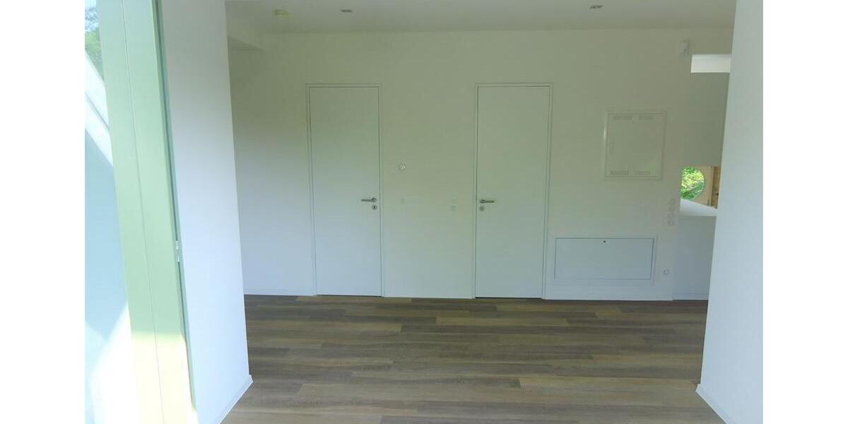 Dachgeschoßwohnung Naunhof - 2 Zimmer, 80 m&sup2;, 999&euro; | Angebot:25056005