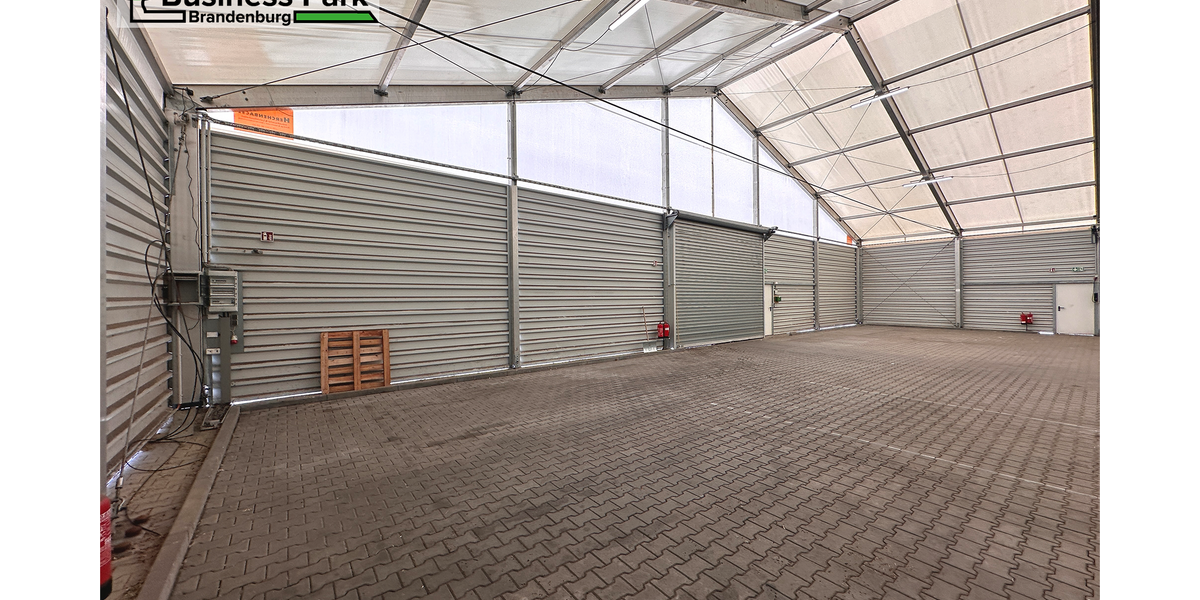 Halle in Brandenburg an der Havel 696 € 200 m² zimmer