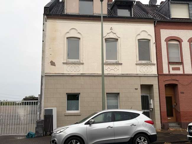 Etagenwohnung Duisburg Rheinhausen - 4 Zimmer, 112 m&sup2;, 650&euro; | Angebot:27269192