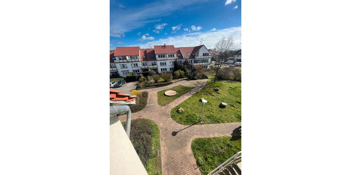 Ab sofort! * Schicke 3-Raumwohnung im DG mit großen Balkon * 3 zimmer