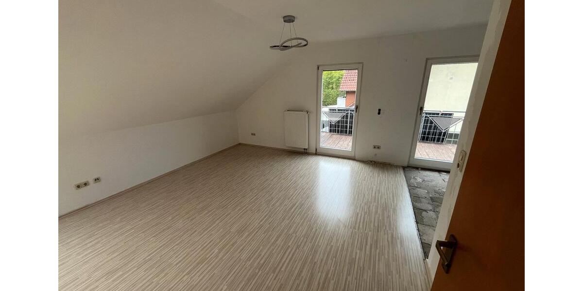 Dachgeschoßwohnung Nieste - 3 Zimmer, 62 m&sup2;, 850&euro; | Angebot:26565349