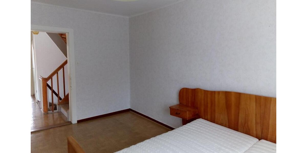 Mehrfamilienhaus, Wohnhaus Anrode - 9 Zimmer, 180 m&sup2;, 1.476&euro; | Angebot:26065719