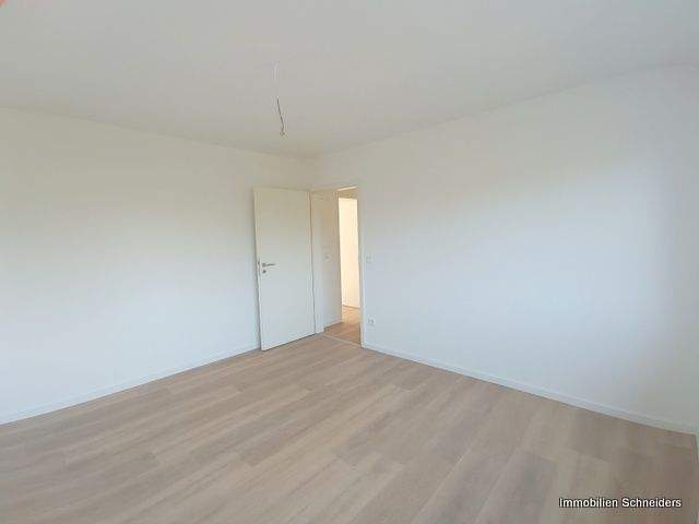 Etagenwohnung Krefeld Cracau - 3 Zimmer, 67 m&sup2;, 740&euro; | Angebot:25153628