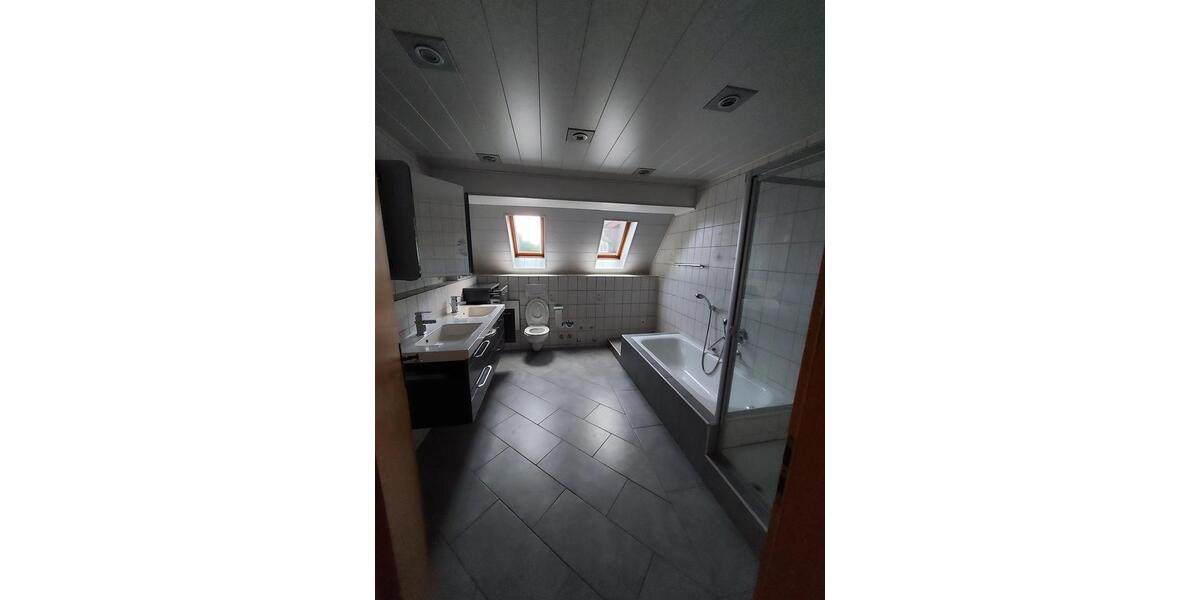 Dachgeschoßwohnung Eppingen - 3 Zimmer, 86 m&sup2;, 700&euro; | Angebot:26047547