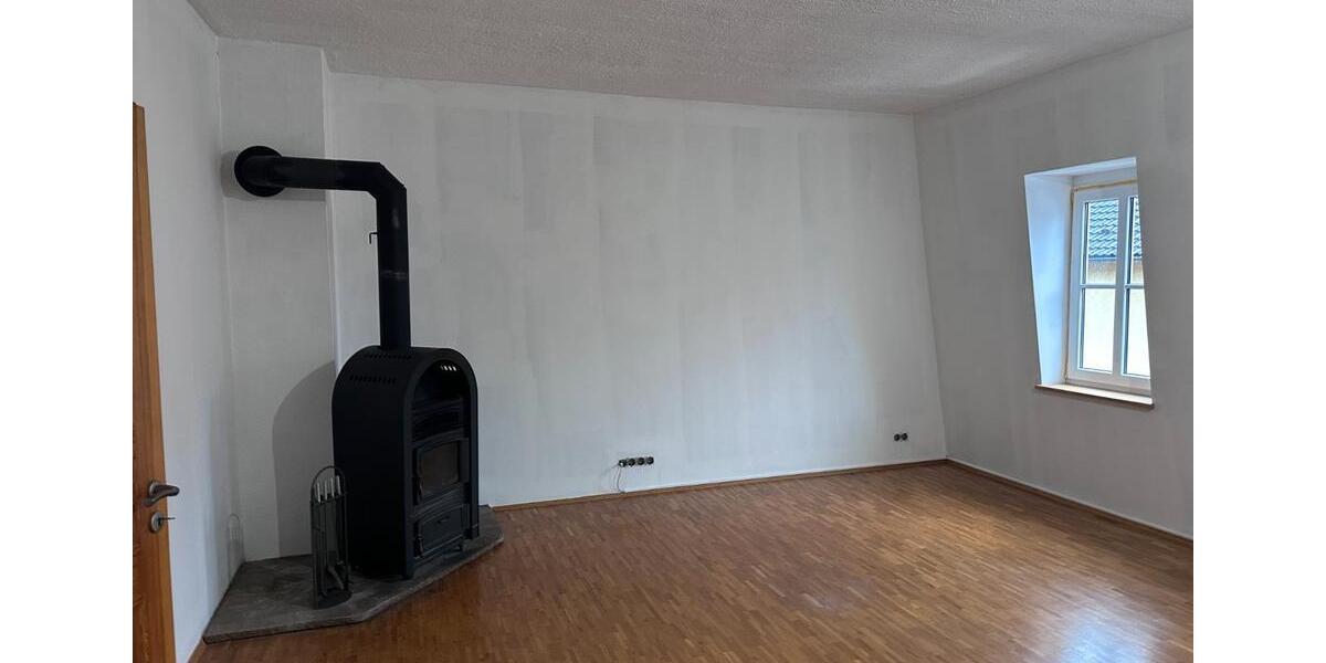 Etagenwohnung Bad Windsheim - 5 Zimmer, 135 m&sup2;, 1.150&euro; | Angebot:26006502