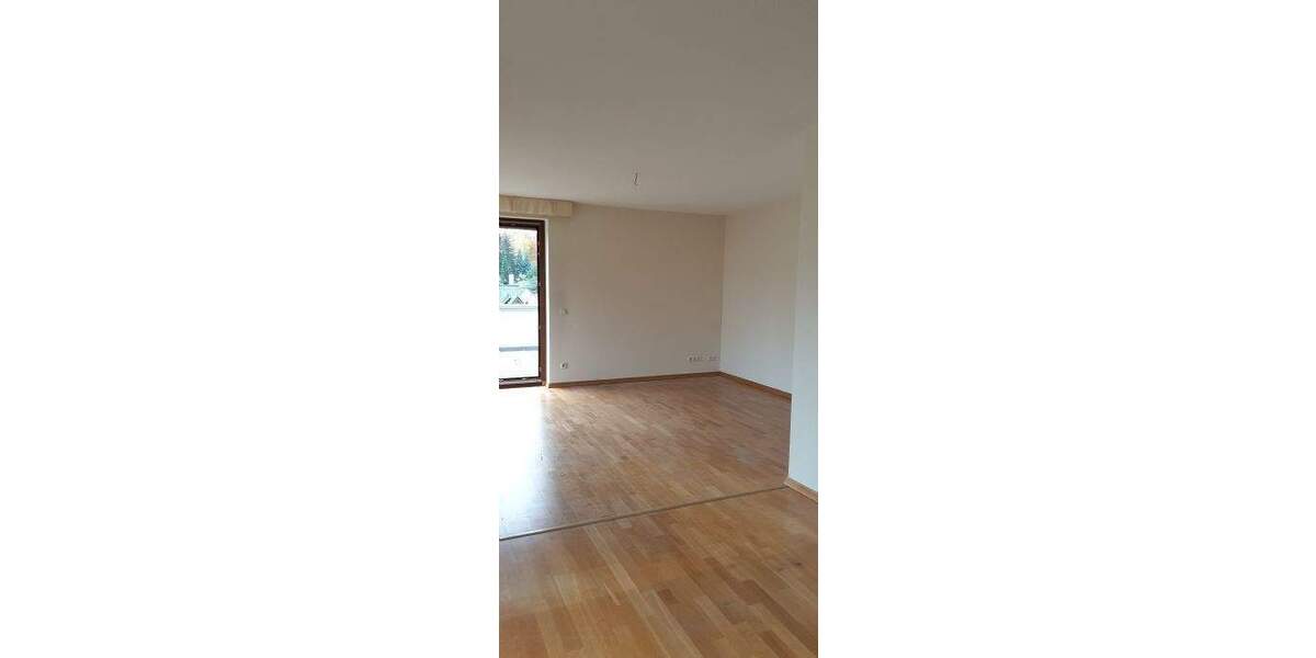 Etagenwohnung Burgstädt Burkersdorf - 3 Zimmer, 103 m&sup2;, 830&euro; | Angebot:25769052