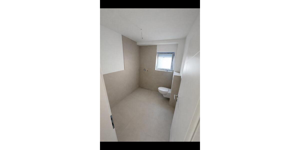 Etagenwohnung Hockenheim - 3 Zimmer, 90 m&sup2;, 1.300&euro; | Angebot:24433086