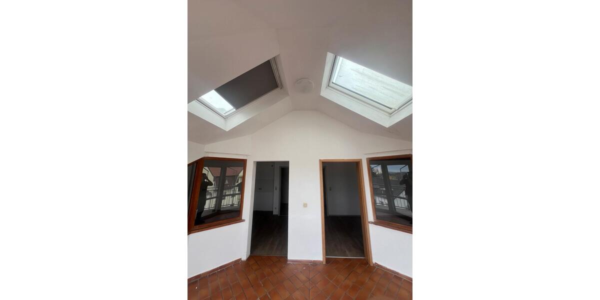 Dachgeschoßwohnung Völklingen - 3 Zimmer, 110 m&sup2;, 950&euro; | Angebot:25589315