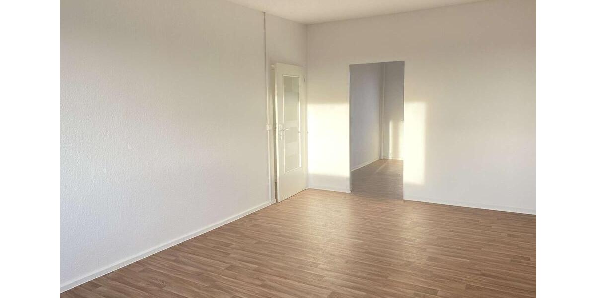 Etagenwohnung Nobitz - 4 Zimmer, 74 m&sup2;, 372&euro; | Angebot:25419121