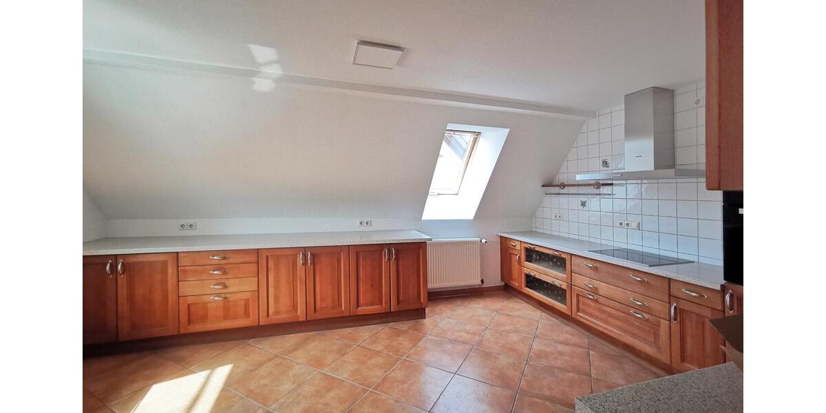 Dachgeschoßwohnung Hartheim am Rhein - 4 Zimmer, 132 m&sup2;, 1.520&euro; | Angebot:26624238