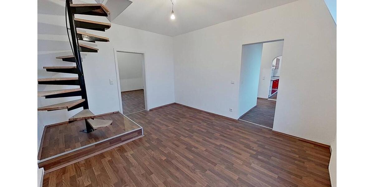 Dachgeschoßwohnung Gelsenkirchen Ückendorf - 4 Zimmer, 89 m&sup2;, 785&euro; | Angebot:25146010