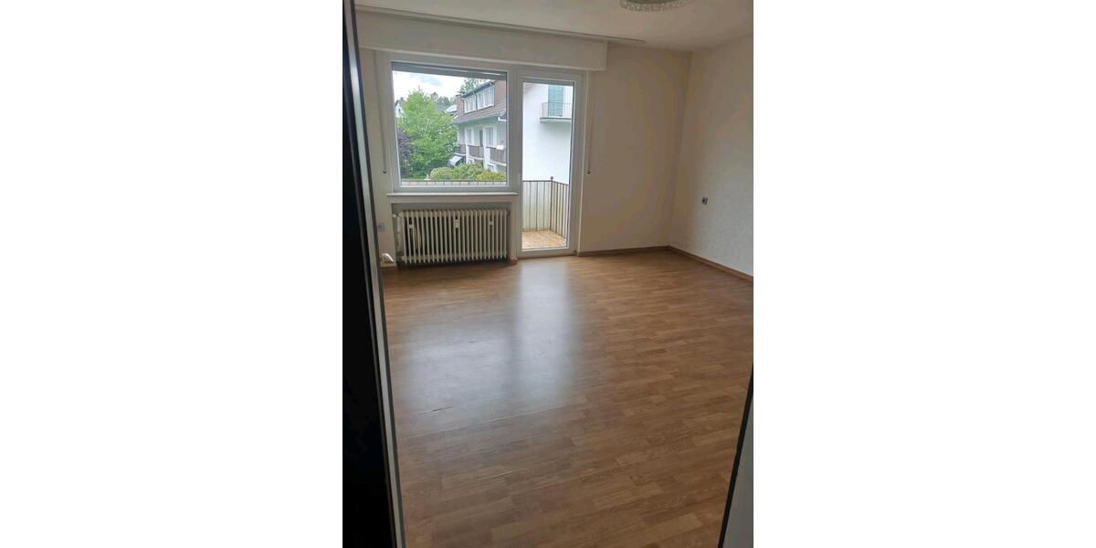 Etagenwohnung Bad Pyrmont - 4 Zimmer, 102 m&sup2;, 850&euro; | Angebot:26522381