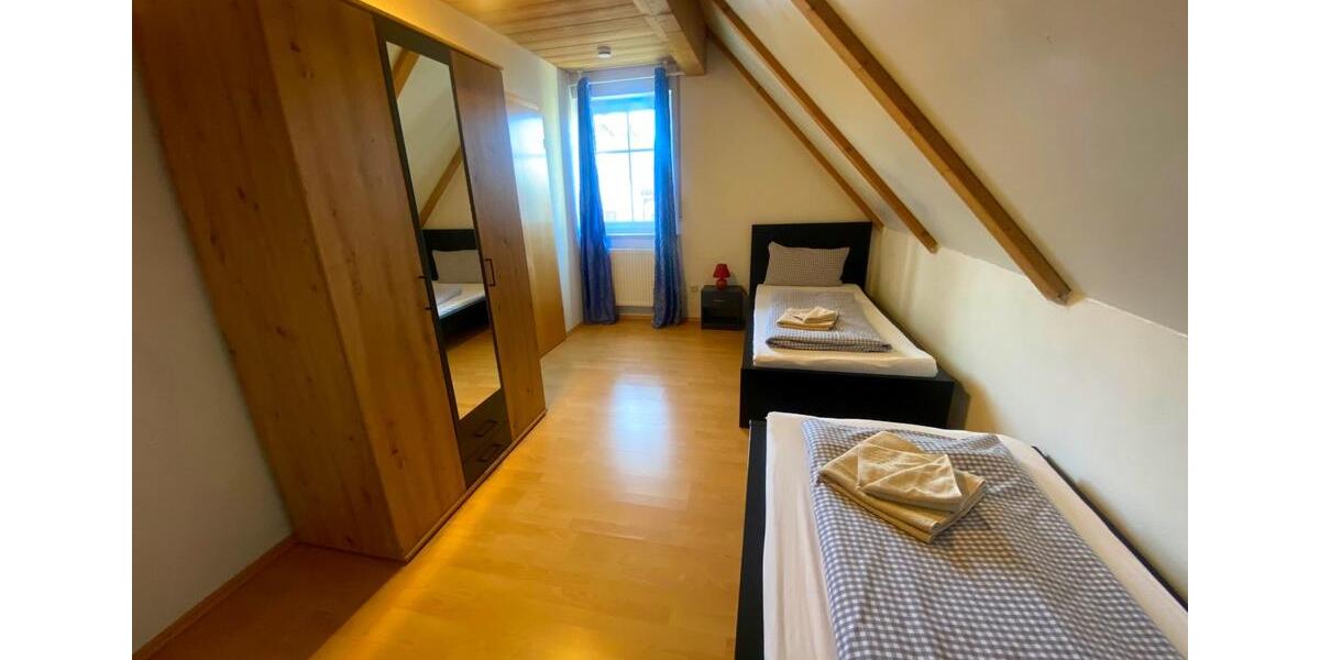 Wohnen auf Zeit Kutzenhausen - 5 Zimmer, 140 m&sup2;, 2.000&euro; | Angebot:26270096