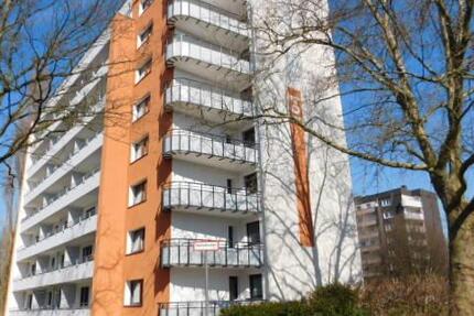 ***Große 2-Raum-Wohnung... renoviert und bezugsfertig mit Laminat und Balkon*** zimmer
