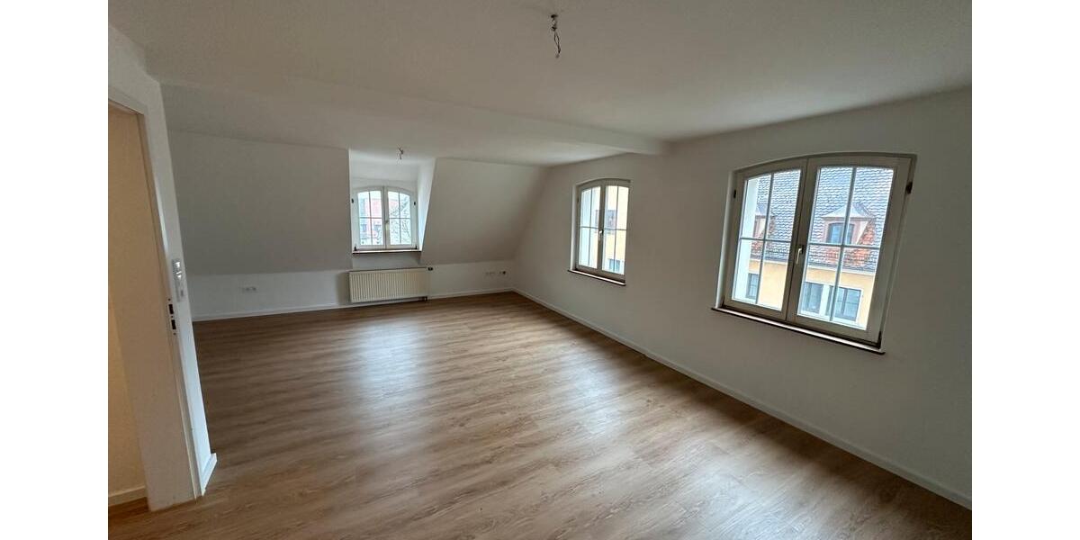 Dachgeschoßwohnung Ilshofen - 2.5 Zimmer, 72 m&sup2;, 790&euro; | Angebot:26014524