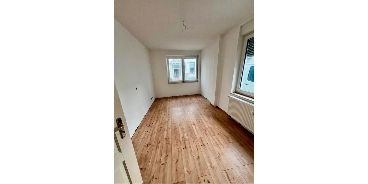 Erdgeschoßwohnung Offenbach am Main - 4 Zimmer, 105 m&sup2;, 1.350&euro; | Angebot:26121930