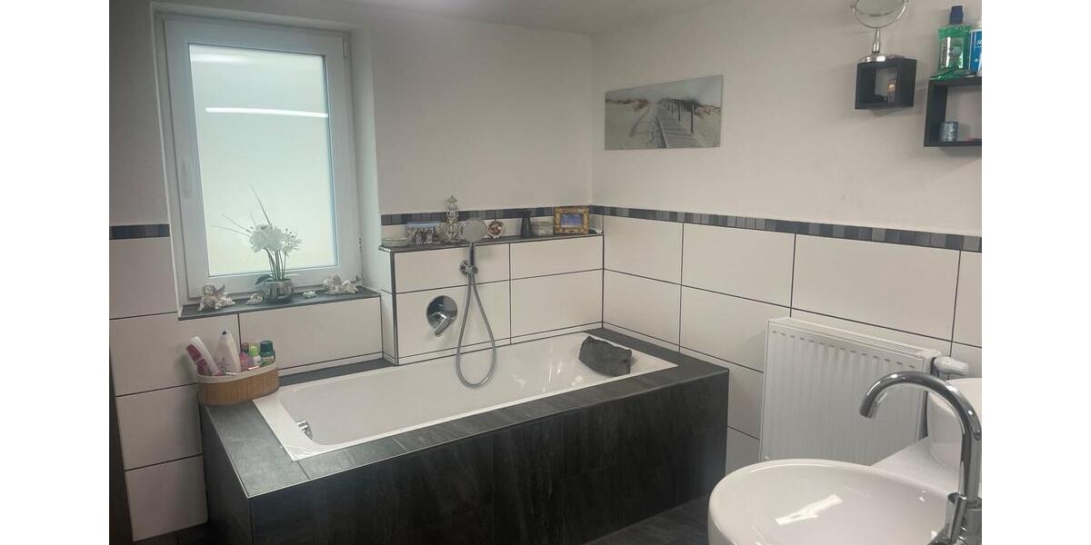 Etagenwohnung Lachen - 5.5 Zimmer, 180 m&sup2;, 1.600&euro; | Angebot:24593888