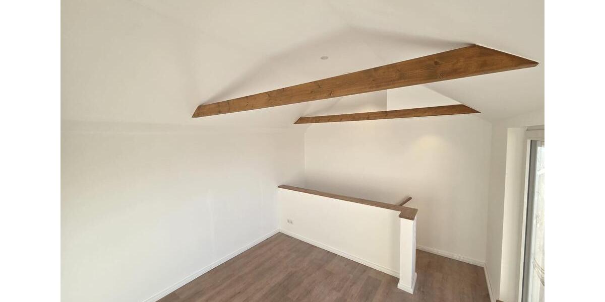 Dachgeschoßwohnung Oberndorf - 3.5 Zimmer, 75 m&sup2;, 780&euro; | Angebot:25397257