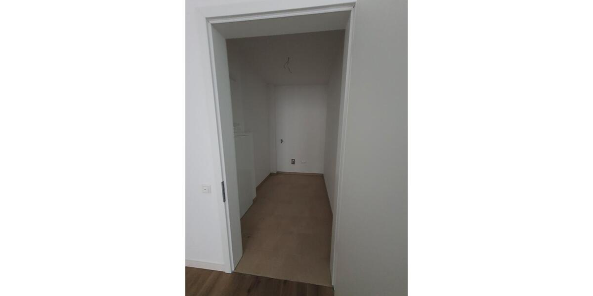 Erdgeschoßwohnung Wanna - 3 Zimmer, 75 m&sup2;, 860&euro; | Angebot:26579205