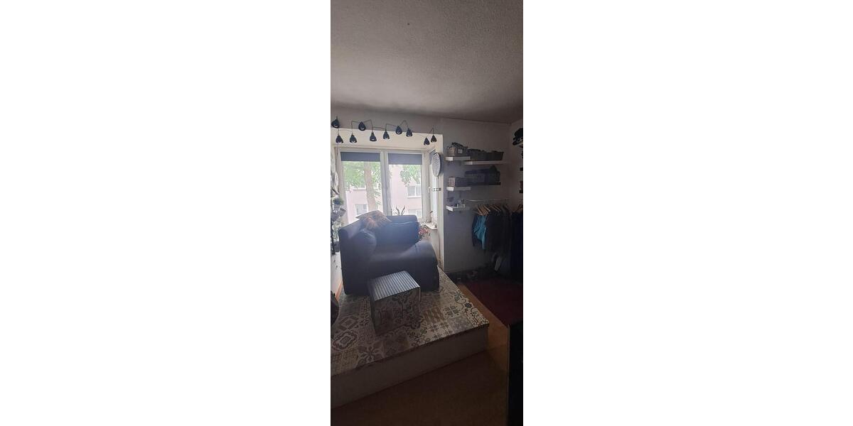 Etagenwohnung Essen Stadtbezirk III - 1 Zimmer, 39 m&sup2;, 500&euro; | Angebot:26671709