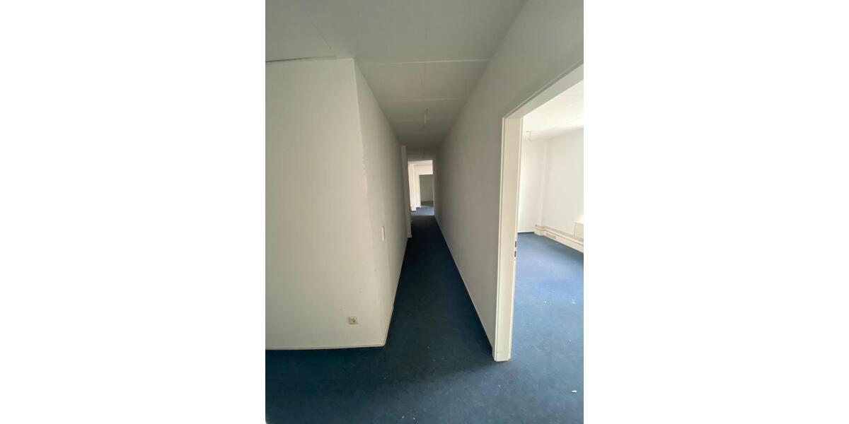 Etagenwohnung Bremerhaven Mitte - 5 Zimmer, 175 m&sup2;, 1.050&euro; | Angebot:21516143