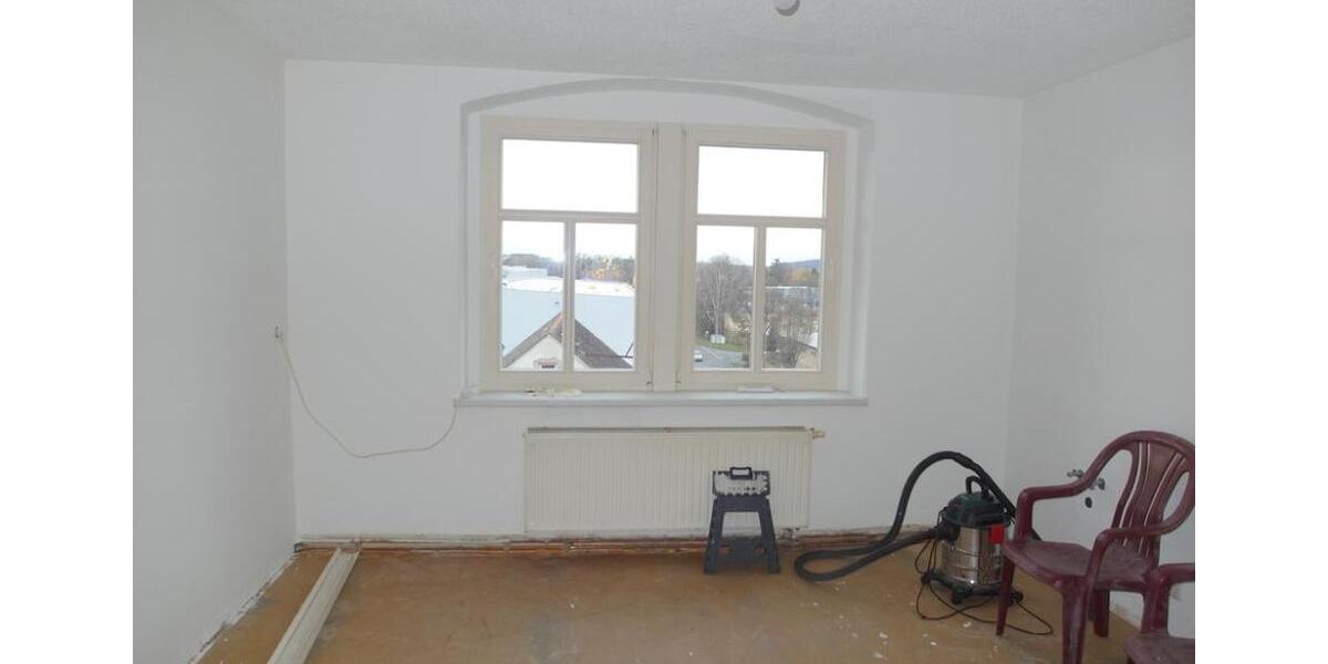 Dachgeschoßwohnung Löbau - 3 Zimmer, 77 m&sup2;, 425&euro; | Angebot:25869642