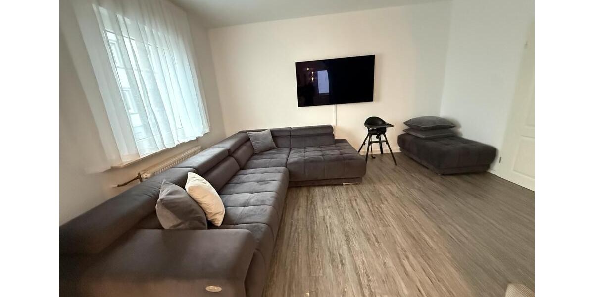 Gepflegte Doppelhaushälfte mit großem Garten & Hof 4 zimmer