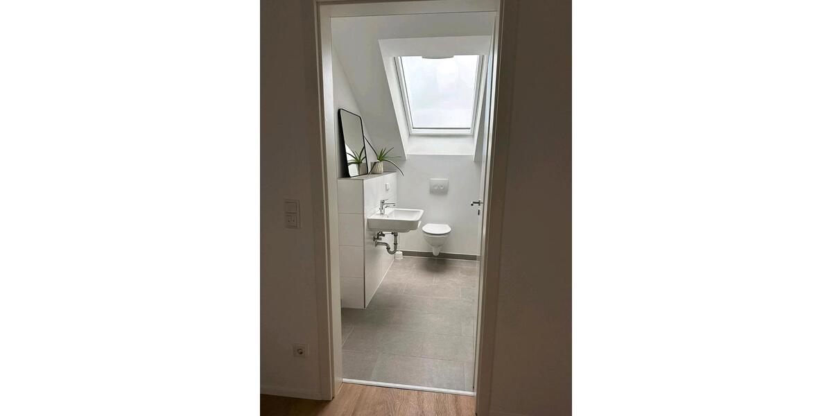 Dachgeschoßwohnung Lippstadt - 4 Zimmer, 130 m&sup2;, 1.100&euro; | Angebot:25151049