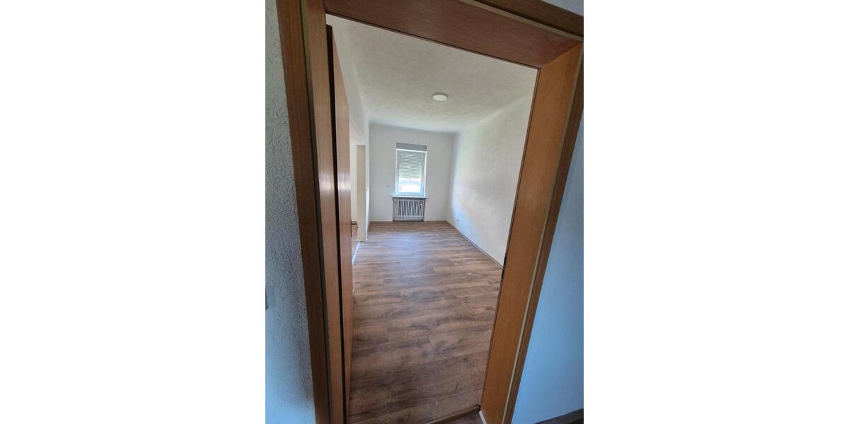 Erdgeschoßwohnung Namborn - 3.5 Zimmer, 90 m&sup2;, 760&euro; | Angebot:26224517