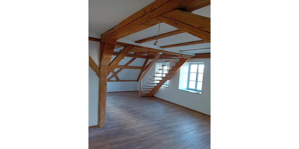Dachgeschoßwohnung Osterberg - 4.5 Zimmer, 130 m&sup2;, 1.100&euro; | Angebot:24427462