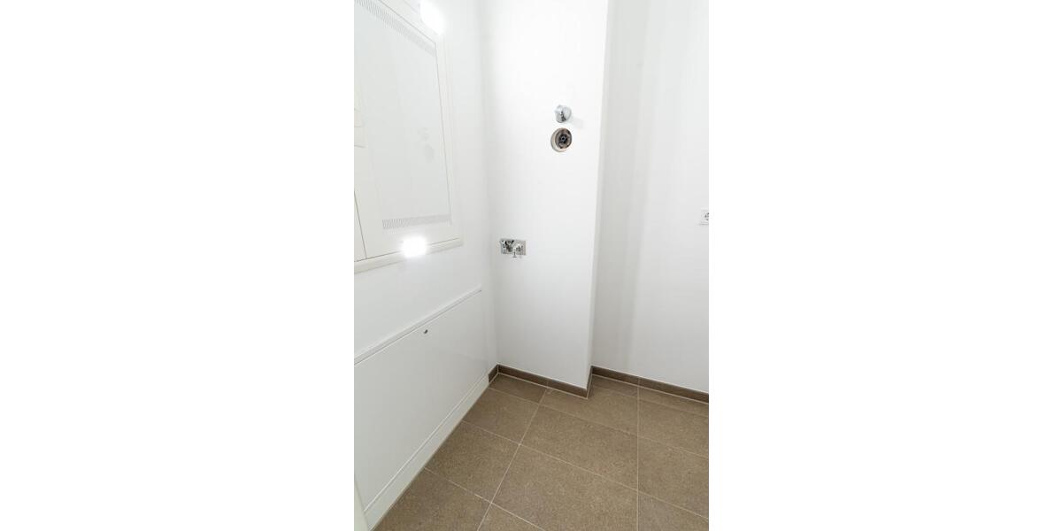 Etagenwohnung Frankfurt (Oder) - 3 Zimmer, 108 m&sup2;, 1.399&euro; | Angebot:25323153