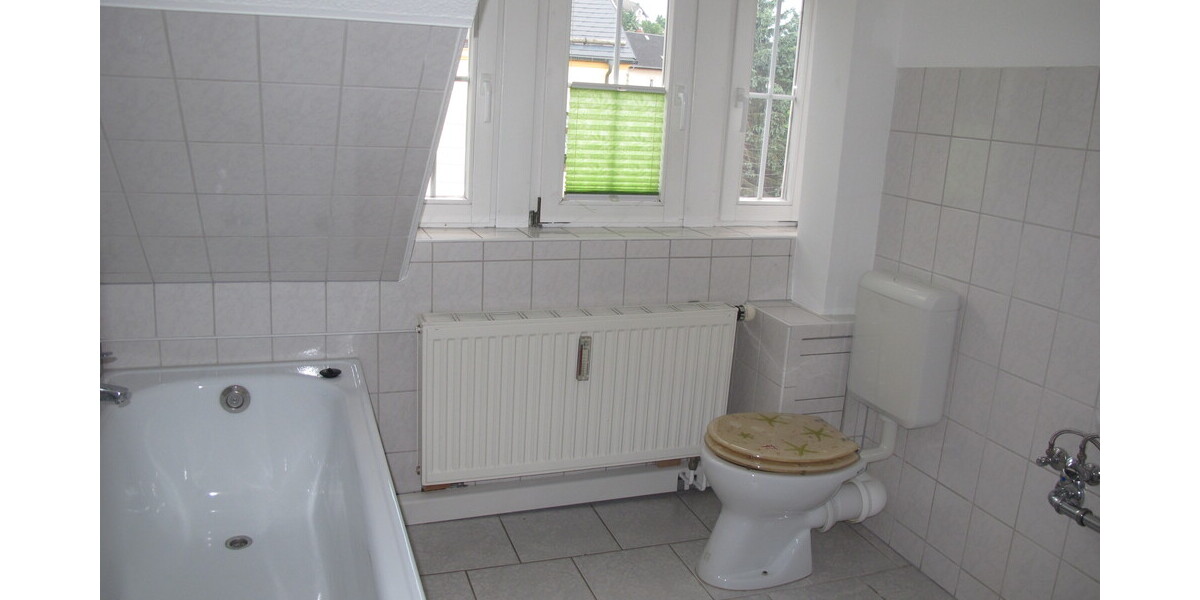 Drei-Zimmer-Dachwohnung in ruhiger Lage mit guter Fernsicht 3 zimmer