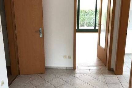 *** RESERVIERT! *** 2-Raum-Wohnung mit Balkon und Carport in Gernrode