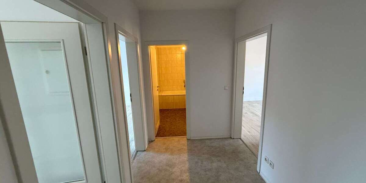 Wohnung zum Mieten in Greiz 382,50 € 85 m² 4 zimmer