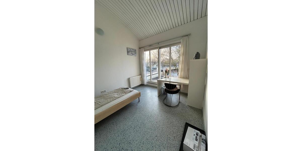 Wohnen auf Zeit Kehl - 6 Zimmer, 15 m&sup2;, 485&euro; | Angebot:26069289