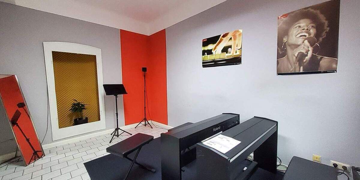 MERZIG-STADTNAH - GEWERBEFLÄCHE MIT CA. 106 m² - 4 ZIMMER UND GETRENNTE WCs 4 zimmer