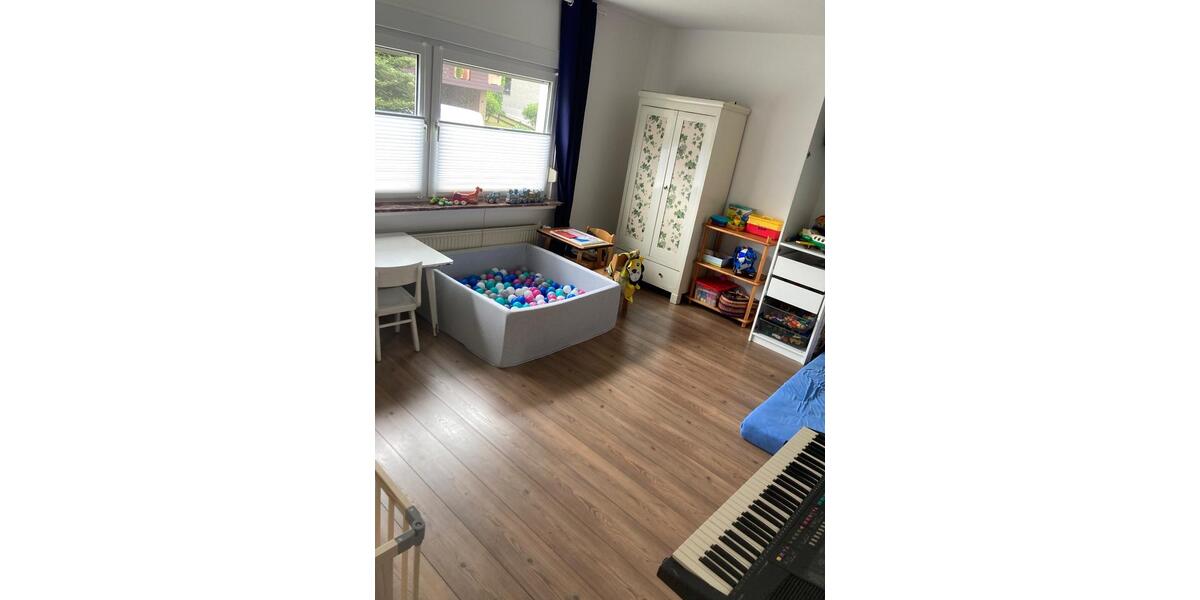 Wohnen auf Zeit Olpe - 7 Zimmer, 160 m&sup2;, 80&euro; | Angebot:26438470