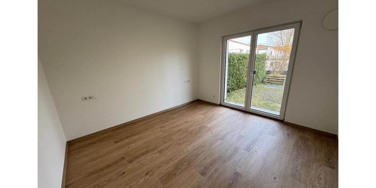 Erdgeschoßwohnung Schierling - 2 Zimmer, 82 m&sup2;, 900&euro; | Angebot:26638683