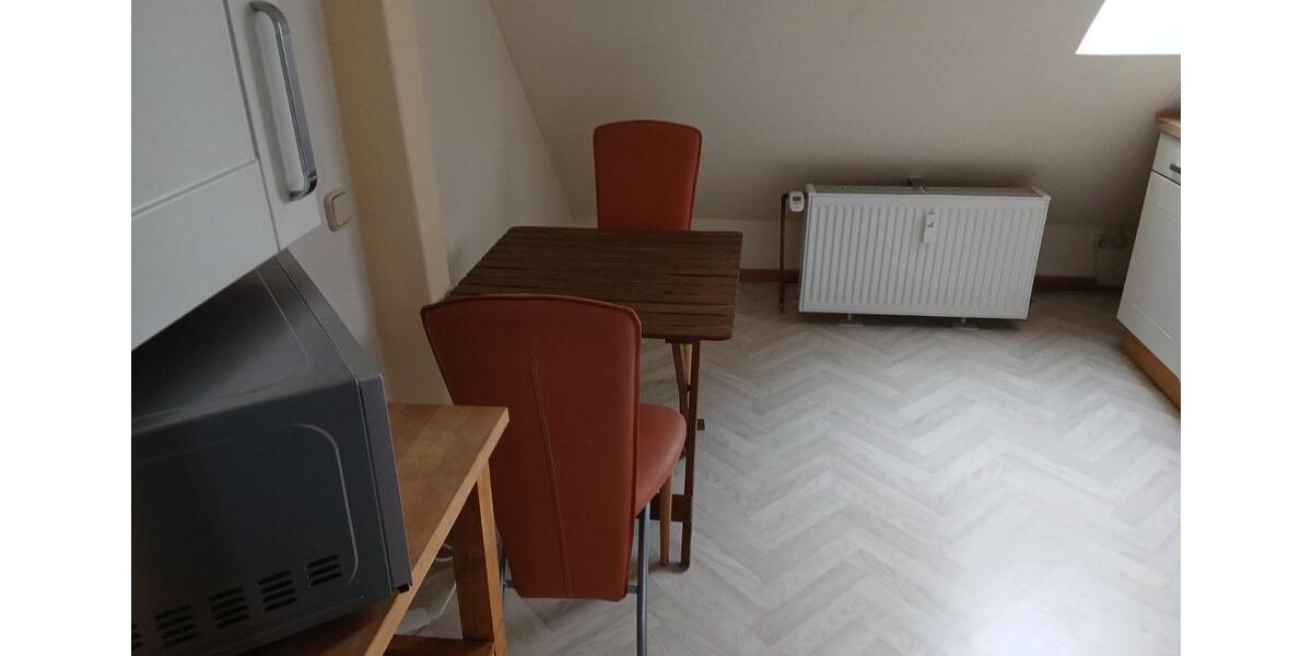 Dachgeschoßwohnung Iserlohn Sümmern - 2 Zimmer, 30 m&sup2;, 220&euro; | Angebot:25100432