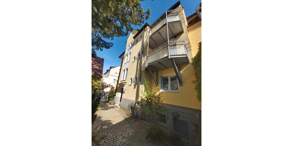 Etagenwohnung Weiden in der Oberpfalz - 4 Zimmer, 110 m&sup2;, 1.200&euro; | Angebot:26521936