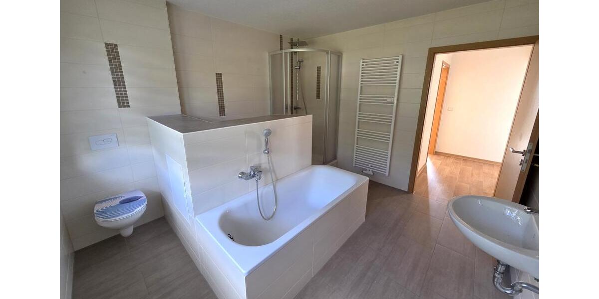 Etagenwohnung Hohenstein-Ernstthal Ernstthal - 5 Zimmer, 110 m&sup2;, 731&euro; | Angebot:25298527