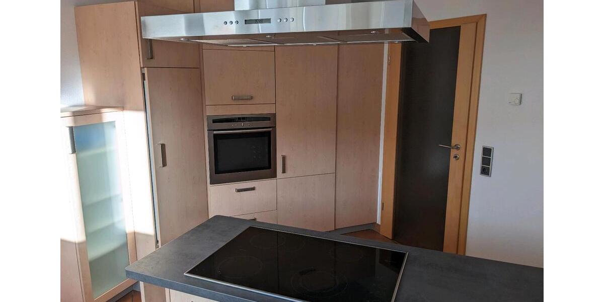 Dachgeschoßwohnung Adelshofen - 4 Zimmer, 132 m&sup2;, 910&euro; | Angebot:26537137