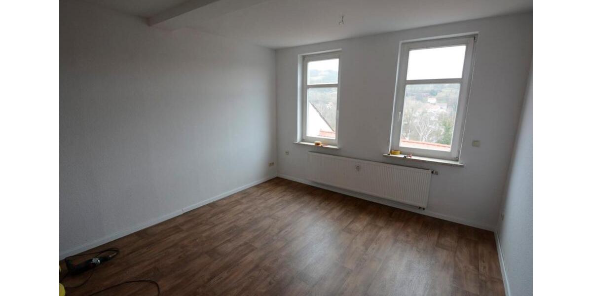 Dachgeschoßwohnung Kahla - 4 Zimmer, 87 m&sup2;, 550&euro; | Angebot:24688114
