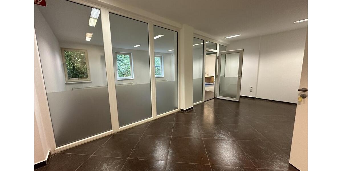 Erstklassige Büro- und Lagerfläche in Kiel-Russee mit vielseitigen Nutzungsmöglichkeiten zimmer