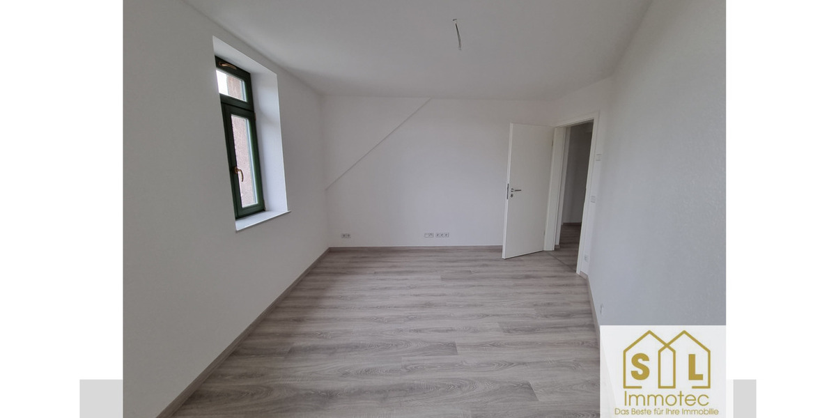 Etagenwohnung Chemnitz Ebersdorf - 4 Zimmer, 94 m&sup2;, 730&euro; | Angebot:26290497