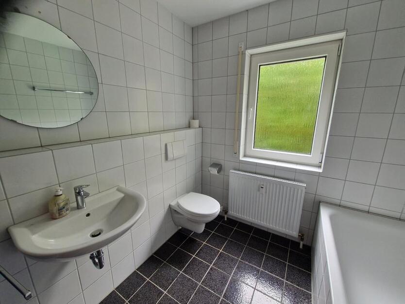 Freundliche, neu renovierte 3 Zimmer Wohnung
