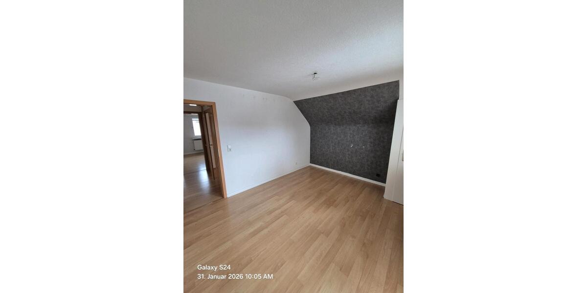 Etagenwohnung Heusenstamm - 3 Zimmer, 80 m&sup2;, 1.150&euro; | Angebot:24984357