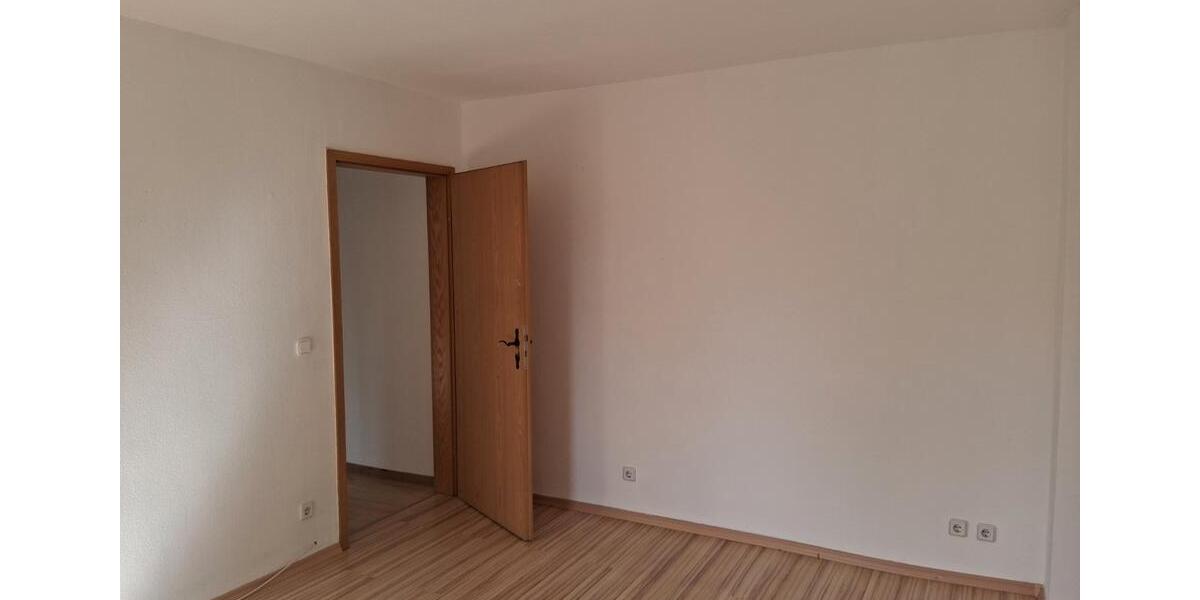 Etagenwohnung Hohenmölsen - 2 Zimmer, 46 m&sup2;, 400&euro; | Angebot:26447883