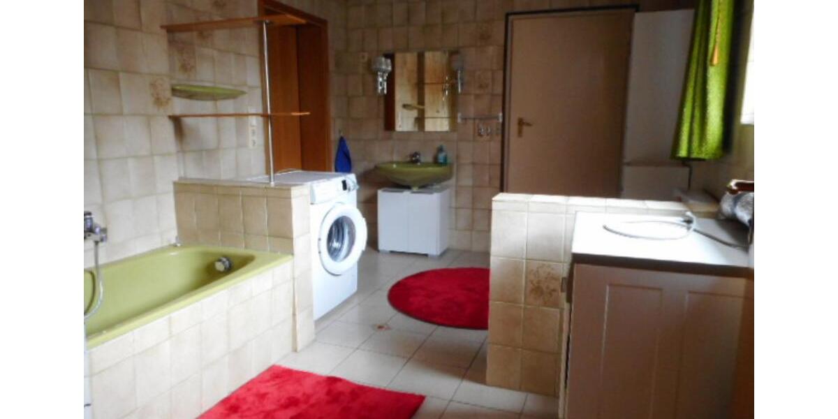 Etagenwohnung Rödelsee - 5 Zimmer, 135 m&sup2;, 1.000&euro; | Angebot:24739420