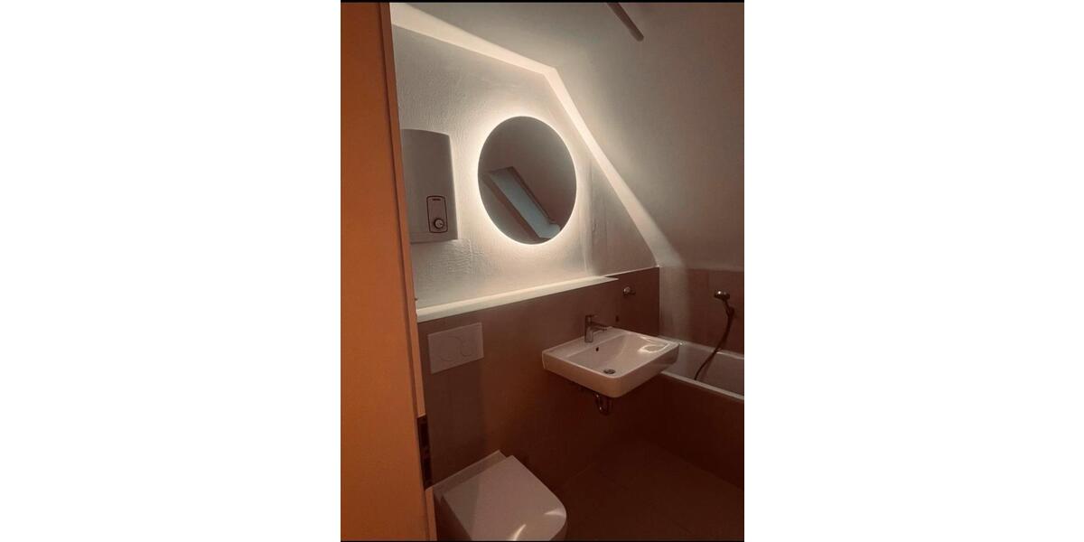 Dachgeschoßwohnung Mülheim an der Ruhr Linksruhr - 2.5 Zimmer, 64 m&sup2;, 650&euro; | Angebot:25205307